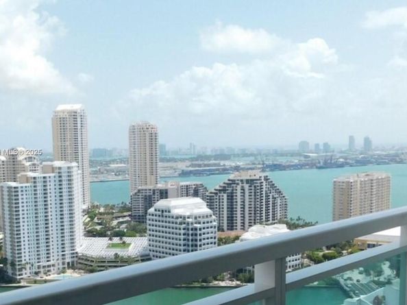 950 Brickell Bay Dr 3610, Miami FL 33131
