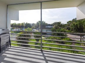 4235 N University Dr 308, Sunrise FL 33351