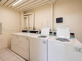 4235 N University Dr 308, Sunrise FL 33351