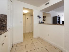4235 N University Dr 308, Sunrise FL 33351