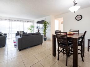 4235 N University Dr 308, Sunrise FL 33351
