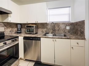 4235 N University Dr 308, Sunrise FL 33351