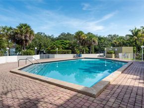 4235 N University Dr 308, Sunrise FL 33351