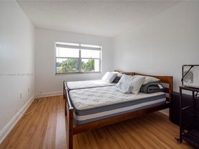 4235 N University Dr 308, Sunrise FL 33351