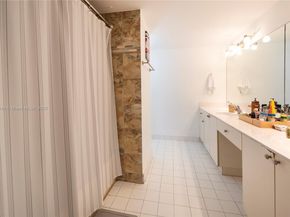 4235 N University Dr 308, Sunrise FL 33351