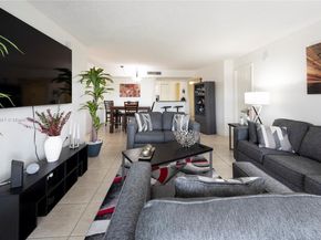 4235 N University Dr 308, Sunrise FL 33351