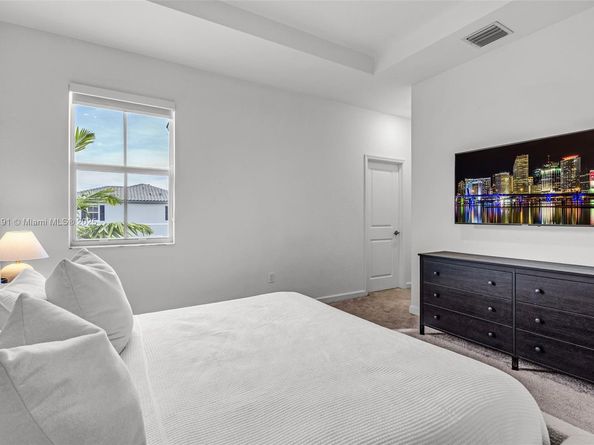 4613 NW 118th Ave 4613, Coral Springs FL 33076