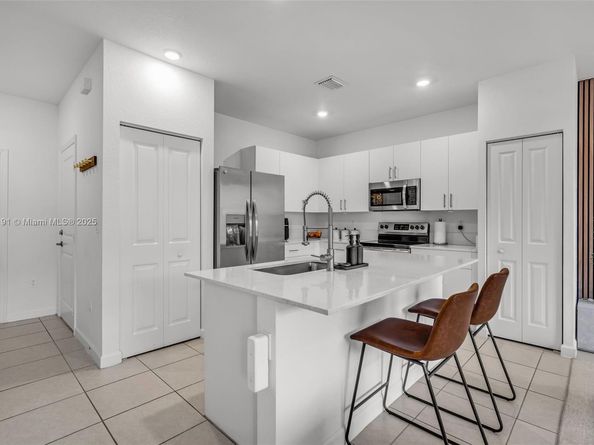 4613 NW 118th Ave 4613, Coral Springs FL 33076