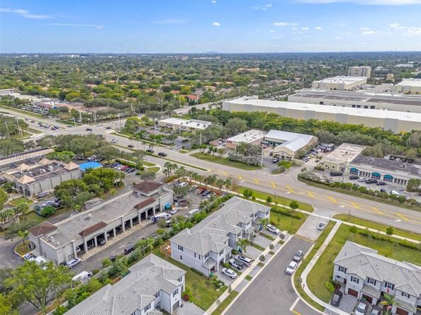 4613 NW 118th Ave 4613, Coral Springs FL 33076