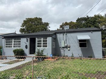 1283 NW 45th St