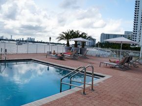 1228 West Ave 513, Miami Beach FL 33139