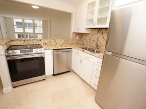 1228 West Ave 513, Miami Beach FL 33139