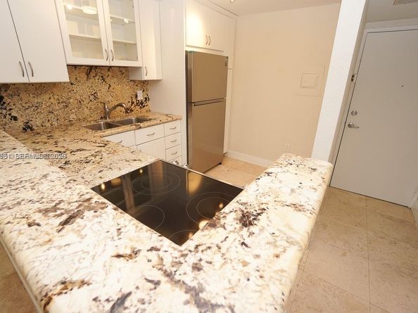1228 West Ave 513, Miami Beach FL 33139