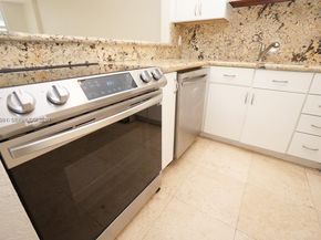 1228 West Ave 513, Miami Beach FL 33139
