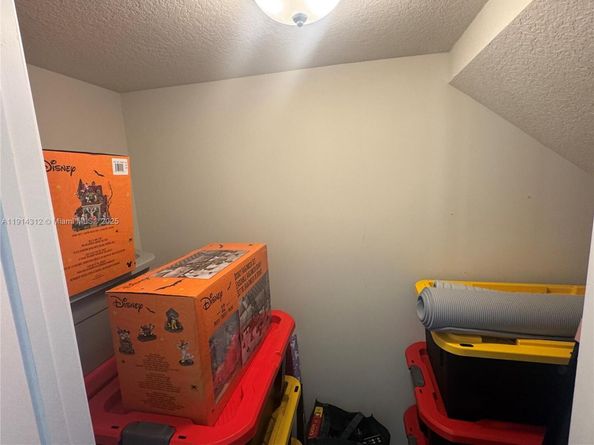 2162 Appleton Cir N, Oakland Park FL 33309