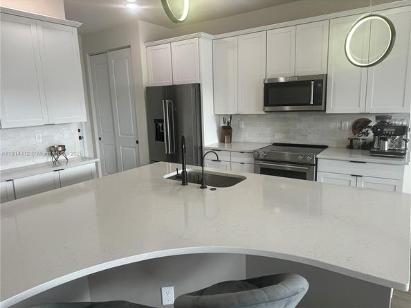 2162 Appleton Cir N, Oakland Park FL 33309