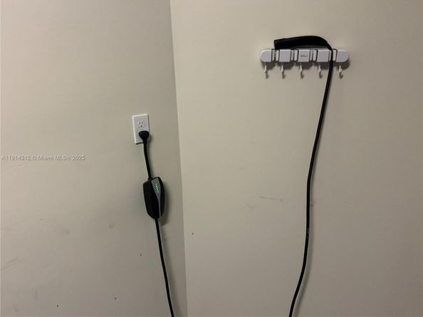 2162 Appleton Cir N, Oakland Park FL 33309