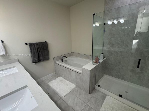 2162 Appleton Cir N, Oakland Park FL 33309