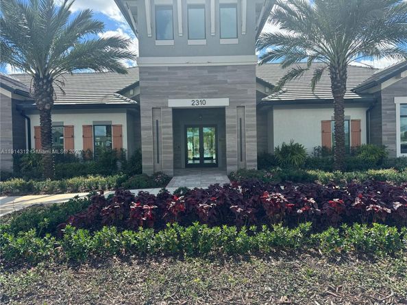 2162 Appleton Cir N, Oakland Park FL 33309