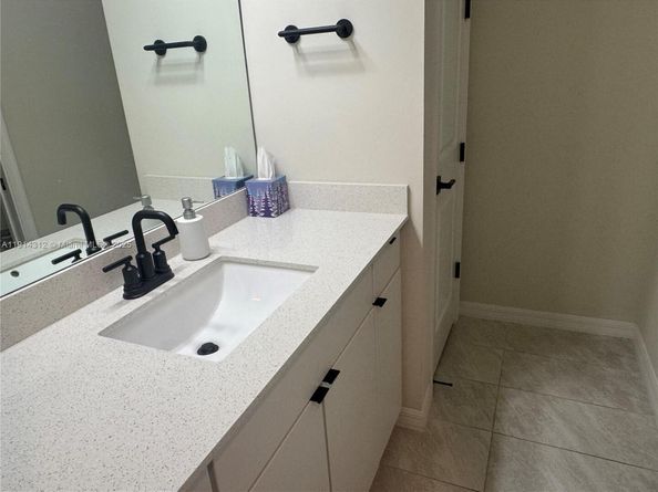 2162 Appleton Cir N, Oakland Park FL 33309