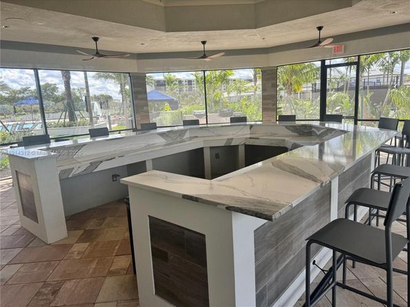 2162 Appleton Cir N, Oakland Park FL 33309