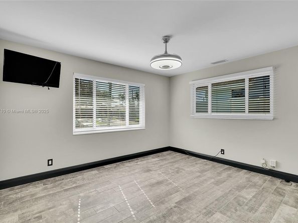 351 SE 16th Ave, Pompano Beach FL 33060