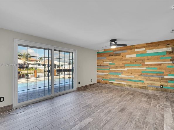 351 SE 16th Ave, Pompano Beach FL 33060