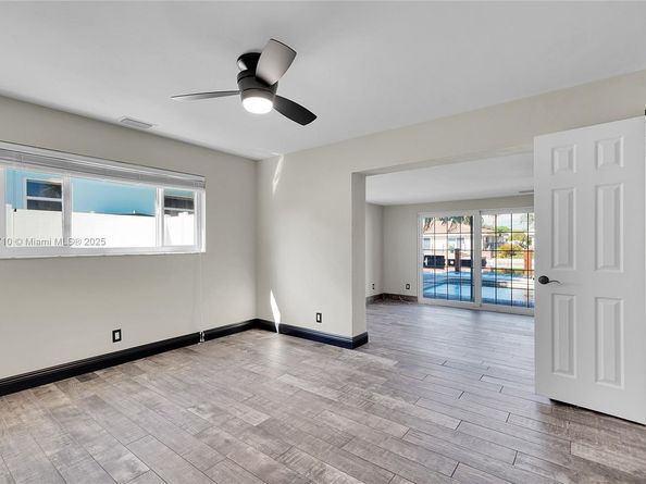 351 SE 16th Ave, Pompano Beach FL 33060