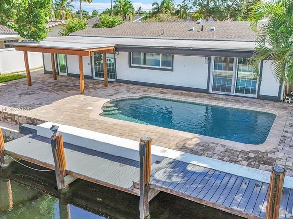 351 SE 16th Ave, Pompano Beach FL 33060