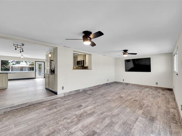 351 SE 16th Ave, Pompano Beach FL 33060