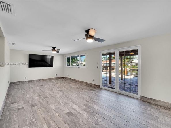 351 SE 16th Ave, Pompano Beach FL 33060