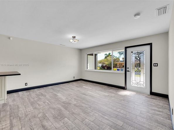 351 SE 16th Ave, Pompano Beach FL 33060