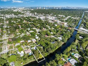 12800 Griffing Blvd, North Miami FL 33161