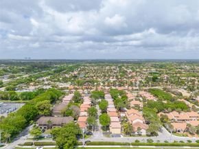 10 NW 110th Ave, Plantation FL 33324