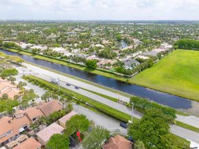 10 NW 110th Ave, Plantation FL 33324