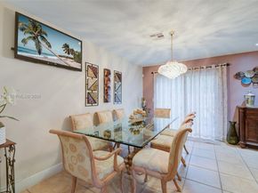 10 NW 110th Ave, Plantation FL 33324