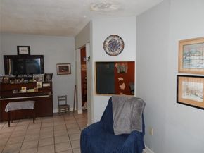 1040 NW 149th St, Miami FL 33168