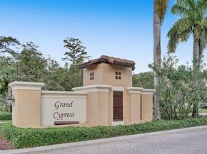 4749 N Grand Cypress Cir N, Coconut Creek FL 33073