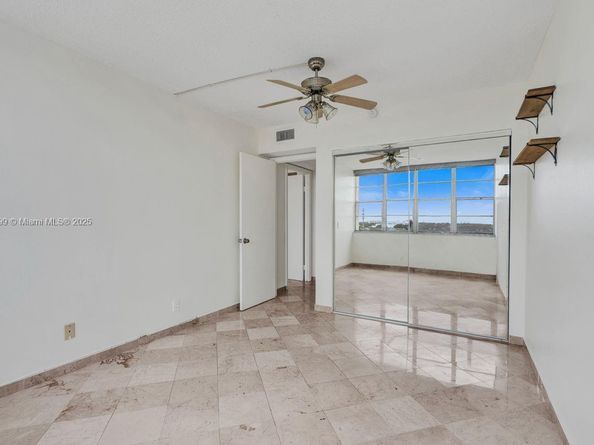 2025 NE 164th St 716, North Miami Beach FL 33162