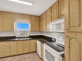 2025 NE 164th St 716, North Miami Beach FL 33162