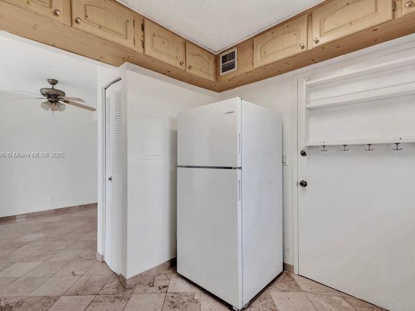 2025 NE 164th St 716, North Miami Beach FL 33162
