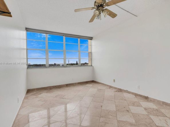 2025 NE 164th St 716, North Miami Beach FL 33162