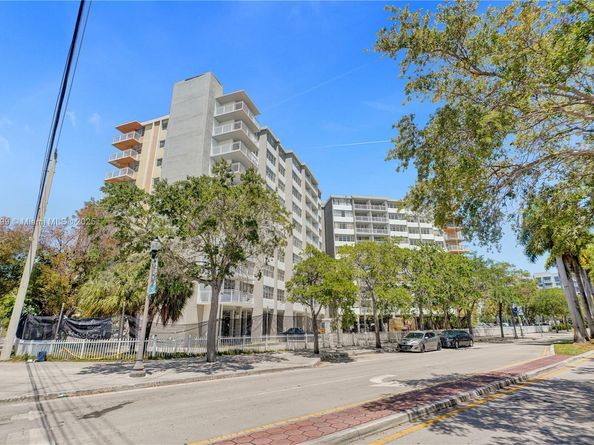 2025 NE 164th St 716, North Miami Beach FL 33162