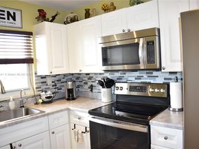 9320 Sunrise Lakes Blvd 306, Sunrise FL 33322