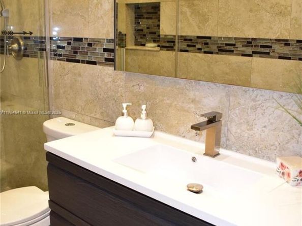 9320 Sunrise Lakes Blvd 306, Sunrise FL 33322