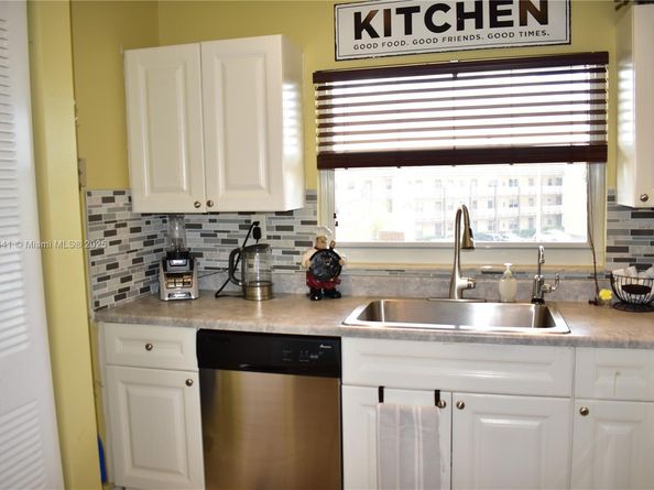 9320 Sunrise Lakes Blvd 306, Sunrise FL 33322