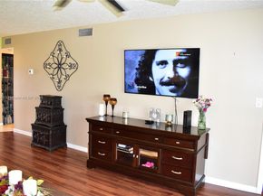 9320 Sunrise Lakes Blvd 306, Sunrise FL 33322