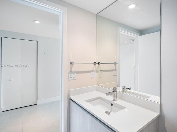 3131 NE 7th Ave 4706, Miami FL 33137