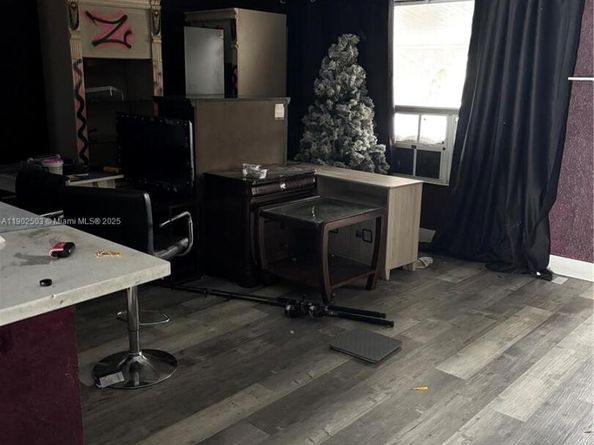 6541 Sherman St, Hollywood FL 33024