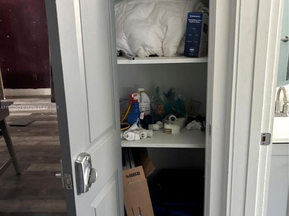 6541 Sherman St, Hollywood FL 33024